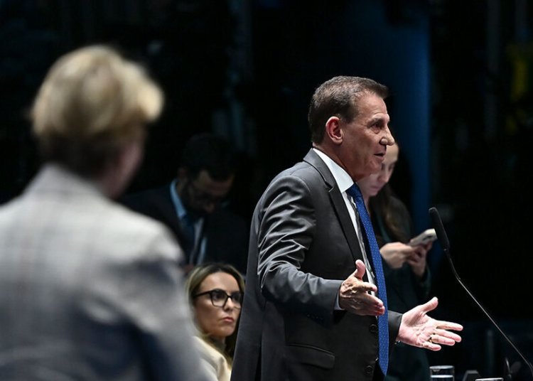 Davi Alcolumbre promete definir prazo para votação da autonomia financeira do Banco Central
