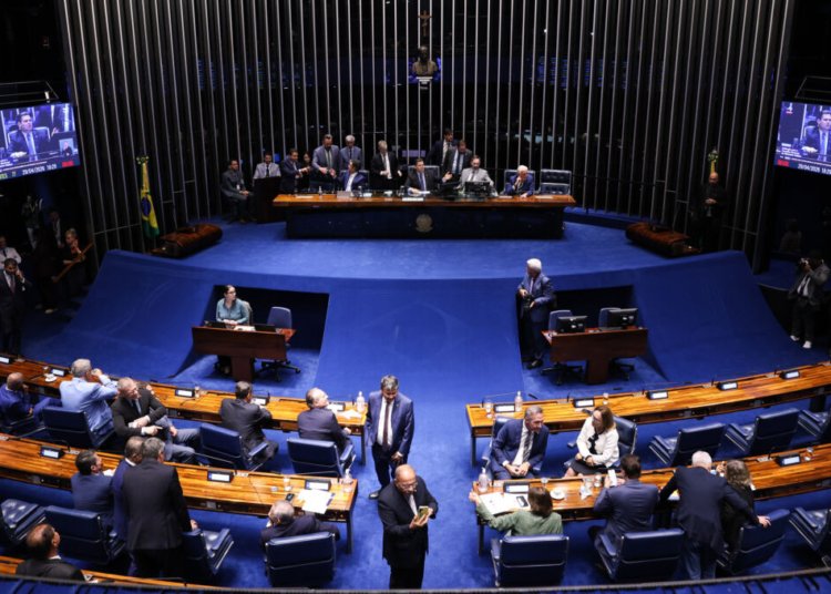 Davi Alcolumbre trava tramitação de PEC que propõe o fim da escala 6x1 no Senado Federal