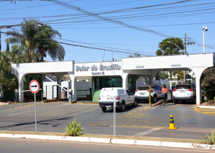 Defesa de Jair Bolsonaro solicita ao STF extensão de prisão domiciliar na capital federal