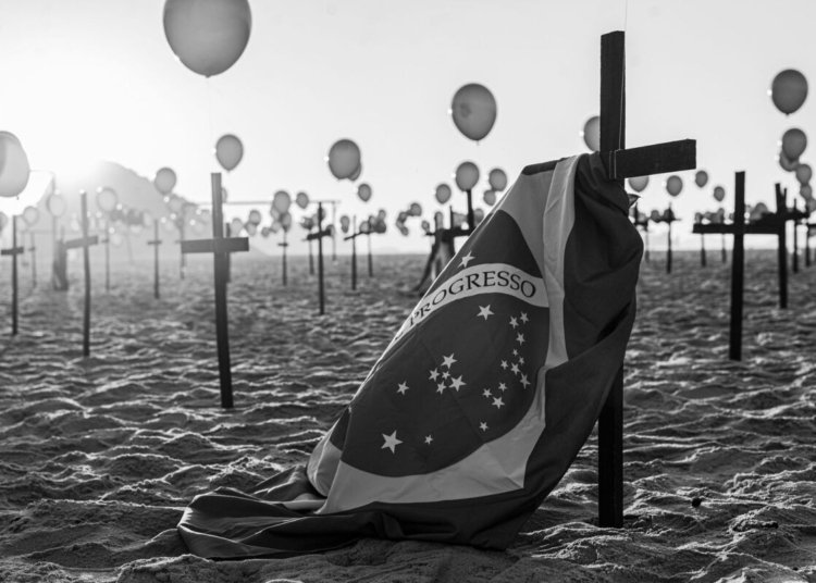 Exposição no Rio de Janeiro propõe reflexão sobre o legado da crise sanitária da COVID-19