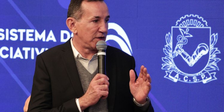 Fim da escala 6×1 pode render isenção tributária de dois anos a pequenos empresários