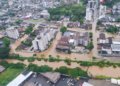 Frente fria estacionada em Santa Catarina mantém alerta para riscos de temporais e alagamentos