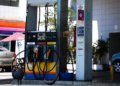 Gasolina fica mais barata em maio com auxílio de subsídios e oferta de etanol