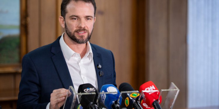 Governo amplia Desenrola com linhas de crédito para quem mantém as contas em dia