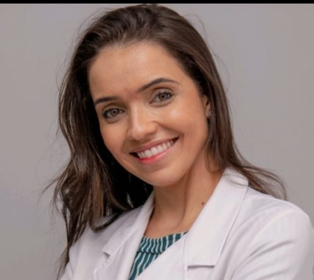 infectologista Polyana Gitirana, do Hospital Vitória Apart 📷 Divulgação