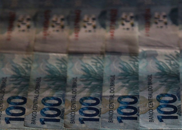 Indústria brasileira coloca reforma tributária e controle de contas no topo da agenda para 2027