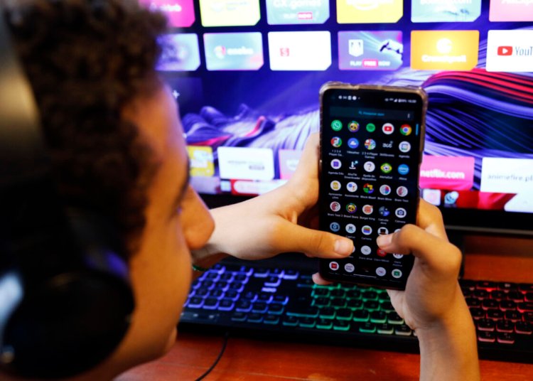 Influenciadores mirins passam a exigir autorização judicial para monetizar redes sociais