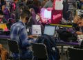 Jovens sofrem com alta rotatividade no emprego e 6,2 milhões seguem sem estudar ou trabalhar