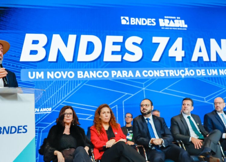 Lula aponta recuperação da confiança no quadro técnico como pilar do desempenho do BNDES