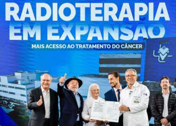 Lula entrega acelerador linear em São Paulo e reduz espera para tratar câncer na zona leste