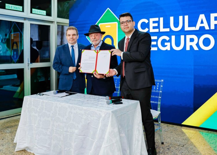 Lula oficializa Banco Nacional de Celulares para frear comércio de aparelhos roubados