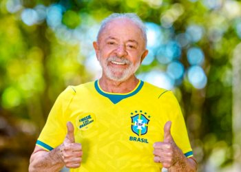 Lula pede que seleção do Brasil jogue com a alma contra Marrocos na Copa do Mundo