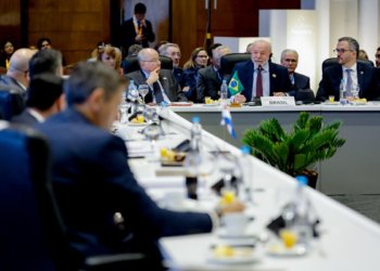 Lula propõe fundo de US$ 100 milhões ao Mercosul e cobra superação de barreiras ideológicas