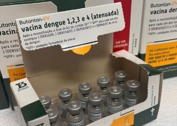 Ministério da Saúde suspende aplicação de 500 mil doses de vacina contra a dengue do Butantan