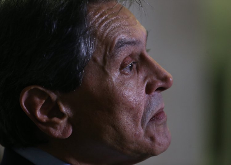 Moraes e dino votam contra recurso de roberto jefferson sobre multa de 452 mil