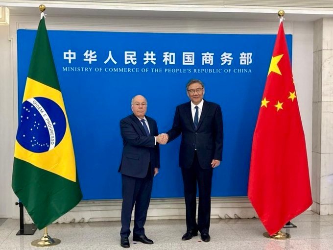 o ministro mauro vieira reuniu se na manhã de hoje em pequim com o ministro do comércio da china, wang wenta