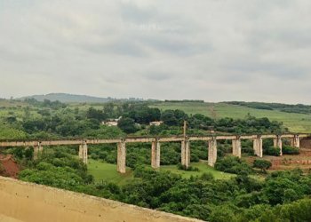 Ponte do Esqueleto tem acessos bloqueados pela prefeitura de Limeira após tragédia
