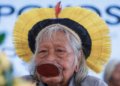 Raoni Metuktire tem melhora discreta na UTI mas segue sem previsão de alta aos 94 anos