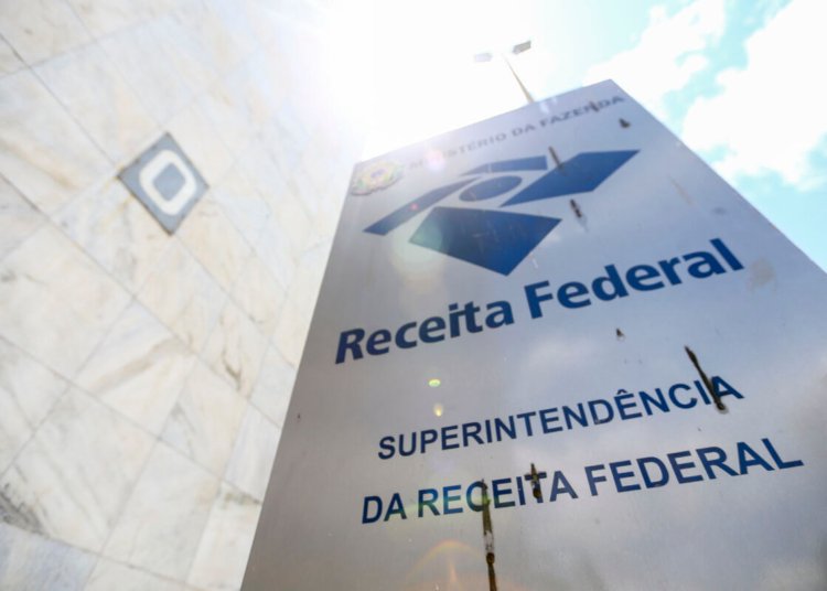 Receita Federal antecipa restituição do Imposto de Renda para quatro milhões de brasileiros