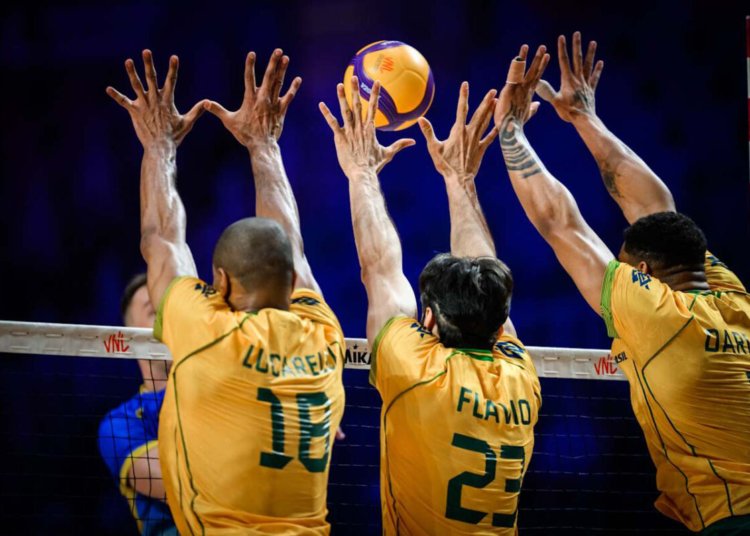 Seleção brasileira de vôlei busca superação contra a Itália após revés na Eslovênia