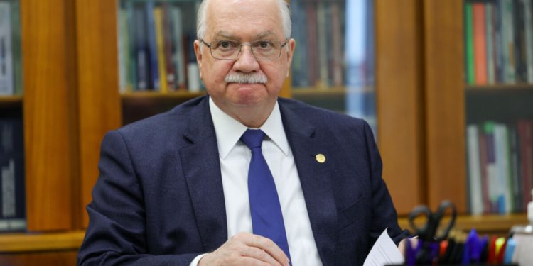 Supremo busca encerrar debate sobre supersalários de servidores ainda neste mês