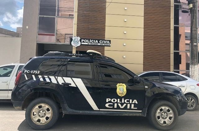 Suspeita de assassinar idoso a facadas em Nestor Gomes é presa no Espírito Santo