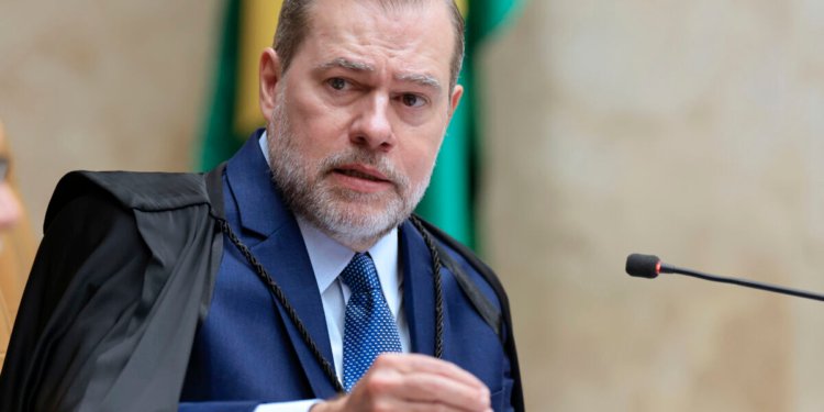 Toffoli propõe prazo de 60 dias para redes sociais SE adaptarem a regras de controle do STF