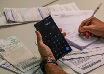 Trabalhadores utilizam saldo do FGTS para liquidar 17 mil dívidas pelo programa Desenrola