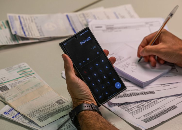 Trabalhadores utilizam saldo do FGTS para liquidar 17 mil dívidas pelo programa Desenrola