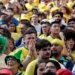 Vale do Anhangabaú vira ponto de encontro para brasileiros durante jogo da Copa do Mundo