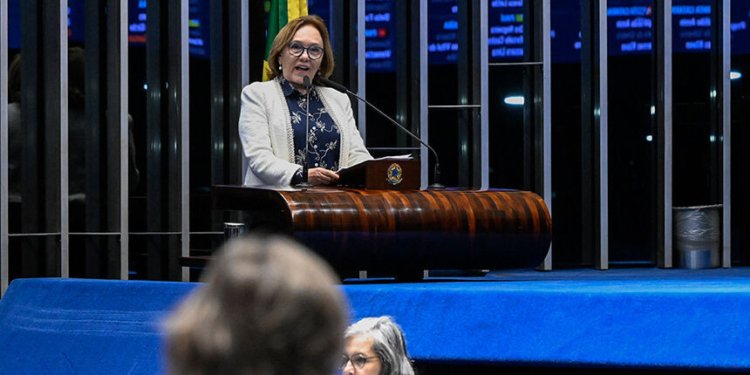 Zenaide Maia exige fim da escala 6 por 1 no Senado e critica a defesa do modelo de Estado mínimo
