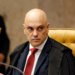 Alexandre de Moraes corta visitas de Flávio Bolsonaro a Jair Bolsonaro por 90 dias