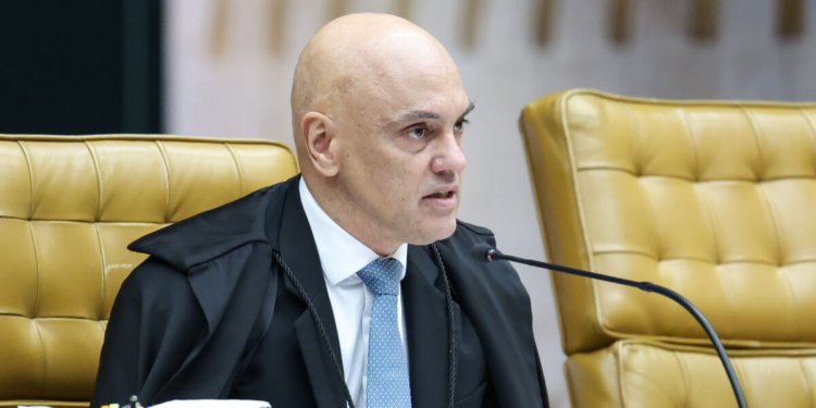 Alexandre de Moraes ordena depoimento de Flávio Bolsonaro em investigação sobre Lula