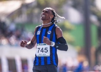 Alison dos Santos retoma topo do ranking mundial com vitória expressiva no Troféu Brasil