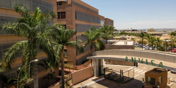 Anvisa amplia opções terapêuticas para crianças e adolescentes com lúpus e esclerose múltipla