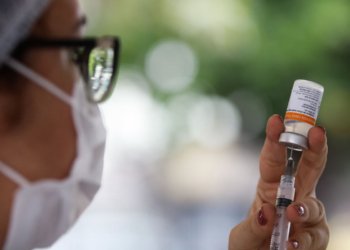 Anvisa determina atualização obrigatória na composição das vacinas contra a covid-19