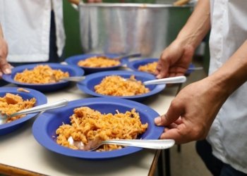 Brasil mantém trajetória fora do Mapa da Fome após um ano, mas 6,5 milhões ainda sofrem