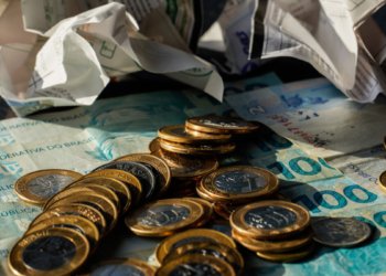 Consumo das famílias impulsiona economia brasileira e garante alta de 0,7% em maio
