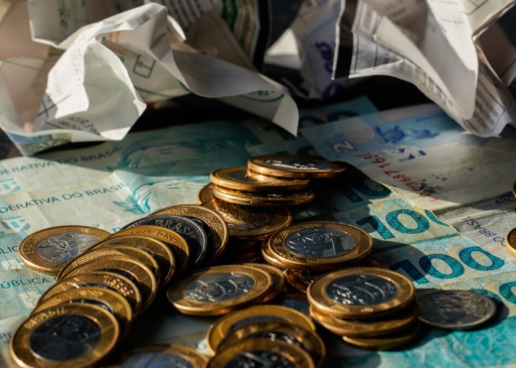 Consumo das famílias impulsiona economia brasileira e garante alta de 0,7% em maio