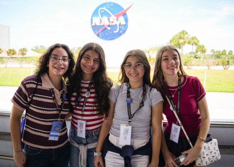 Estudantes brasileiras levam projeto sobre câncer de mama ao espaço com prêmio internacional