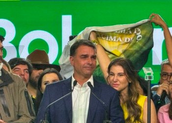 Flávio Bolsonaro tem candidatura à Presidência da República oficializada pelo Partido Liberal