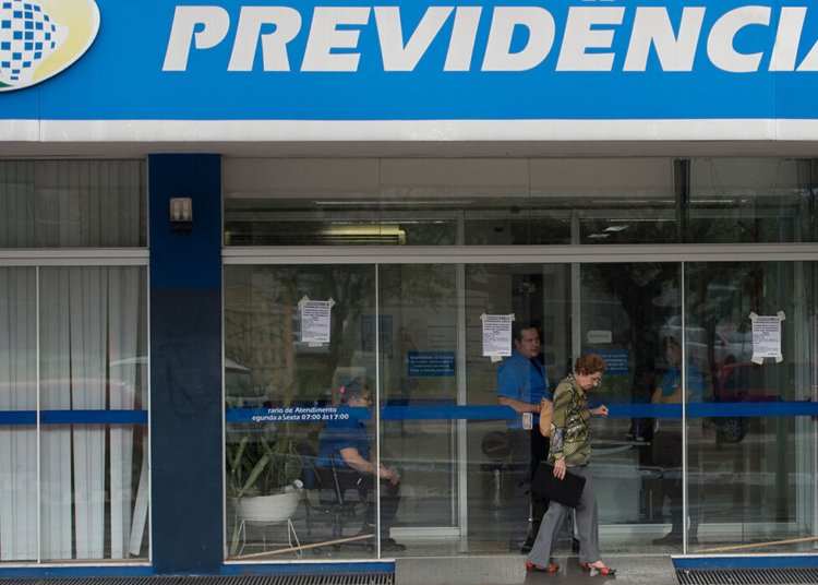 Governo libera R$ 547 milhões para devolver descontos irregulares feitos pelo INSS