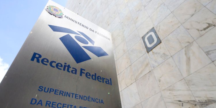 Imposto sobre dividendos rende R$ 10,8 bilhões a menos que o previsto pela Receita