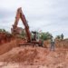INEA paralisa extração ilegal de minério em Maricá após flagrar risco de desabamento