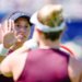 Luisa Stefani garante vaga nas oitavas de final das duplas em Wimbledon
