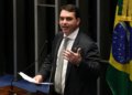 PGR defende depoimento de Flávio Bolsonaro em apuração de calúnia contra Lula