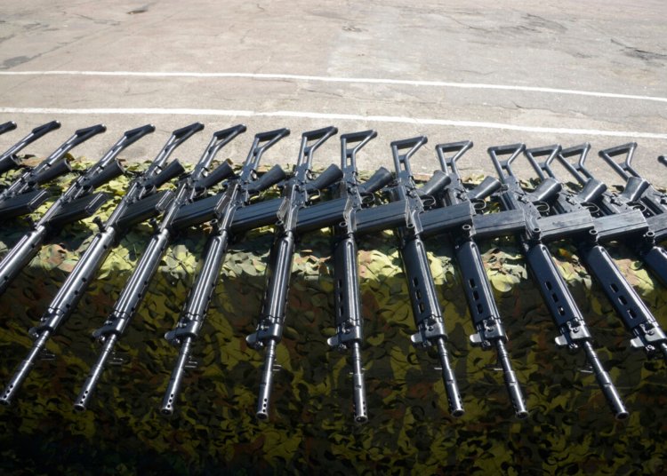 Polícias do Rio passam por recadastramento obrigatório de armas de uso restrito