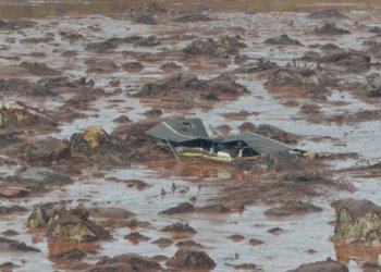 Samarco estende prazo do programa de indenizações do rompimento da barragem de Fundão
