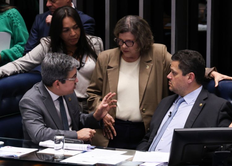 Senado planeja votar regras de aposentadoria para agentes de saúde até o meio de julho