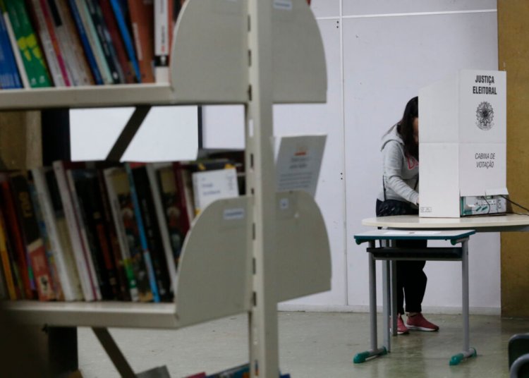 Sistema de urnas eletrônicas passa por 40 etapas de auditoria antes das Eleições 2026